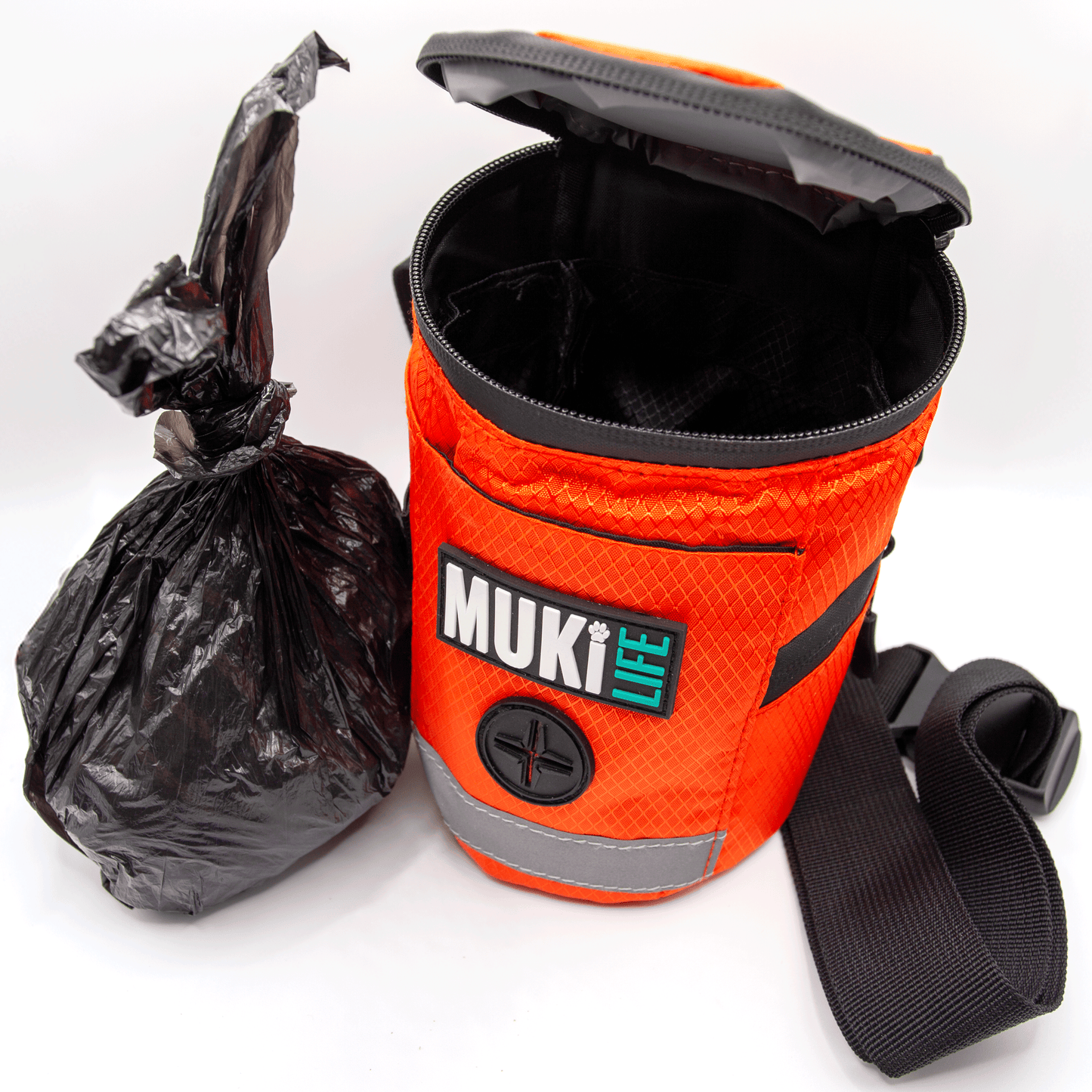 MUKi Trek Pouch - Portable Dog Bin